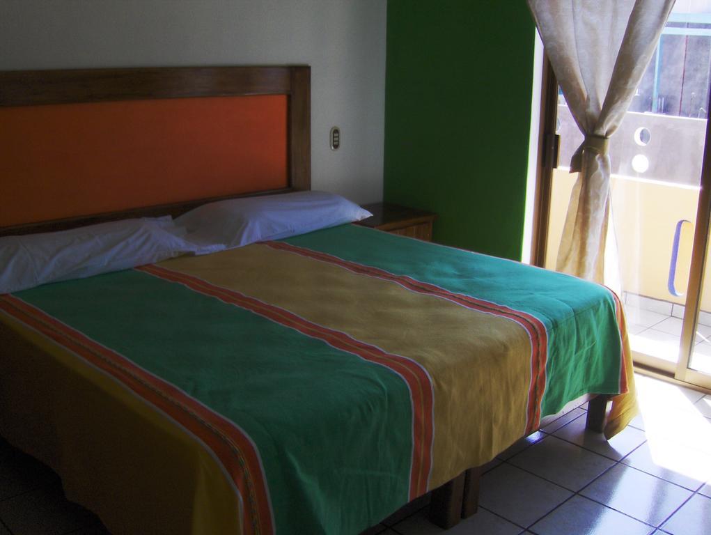Hotel Bahia Barra de Navidad Exterior foto